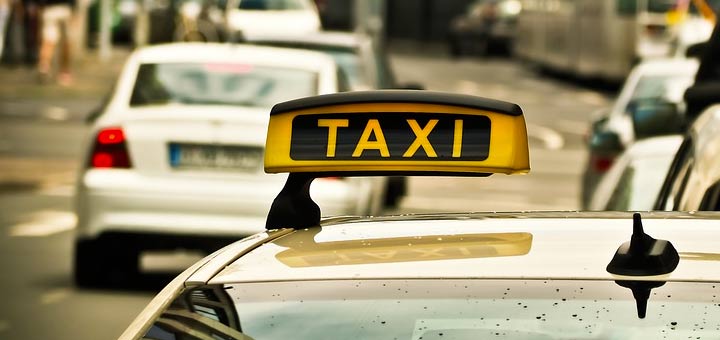 Transport : prendre le taxi ou Uber pour vos déplacements à Paris ?